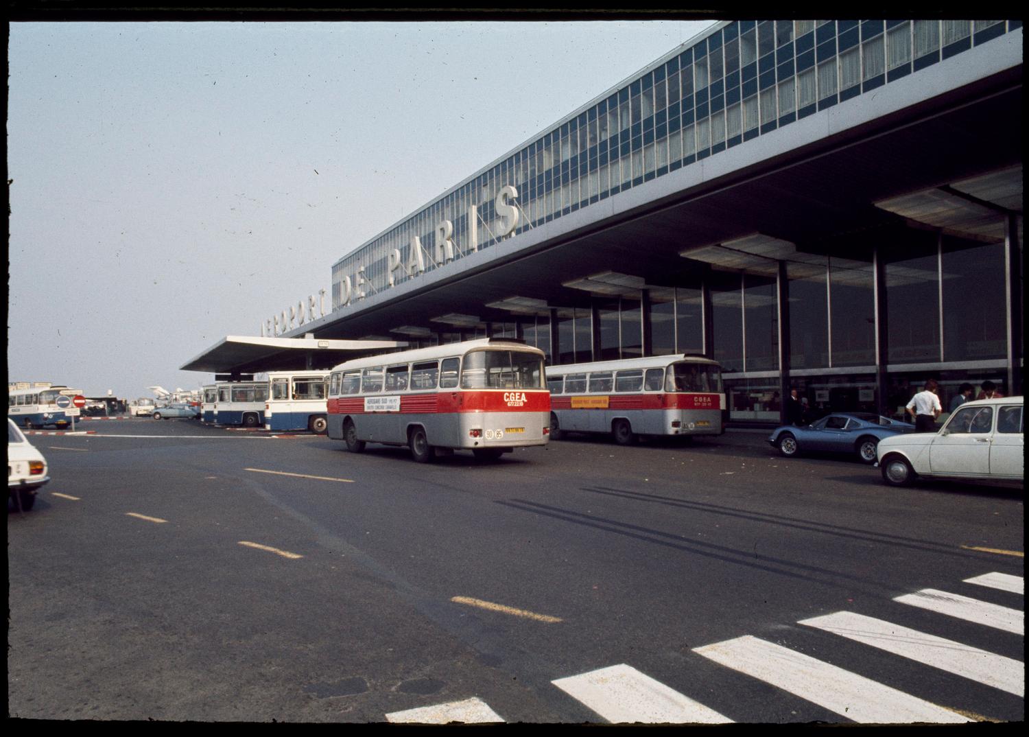 Orly 4 (depuis 2019), Orly-Sud (de 1971 à 2019), Installations terminales (de 1961 à 1971) Aérogare Sud (1954 à 1961)