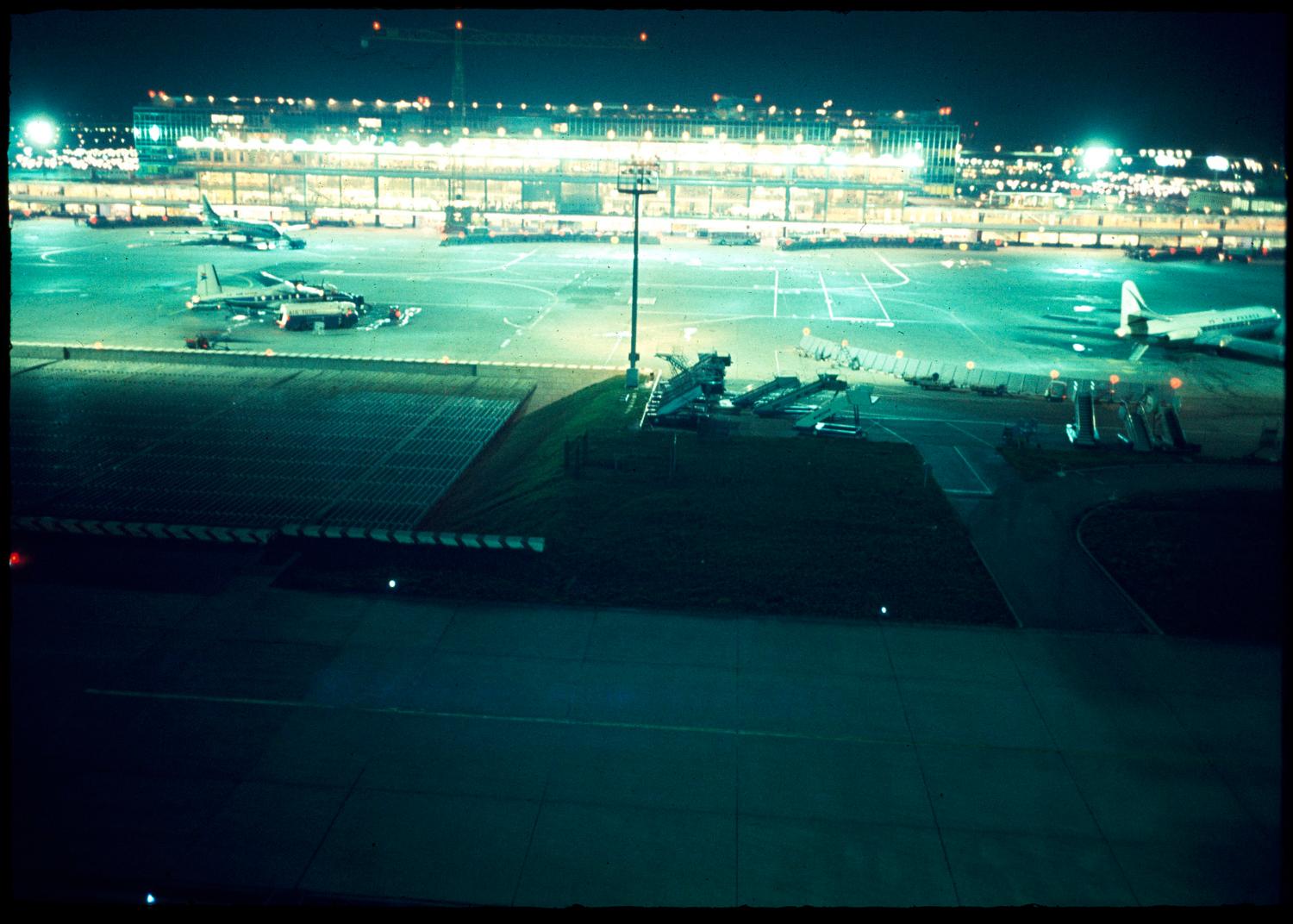 1968, les Installations Terminales vues depuis la tour du PCR.