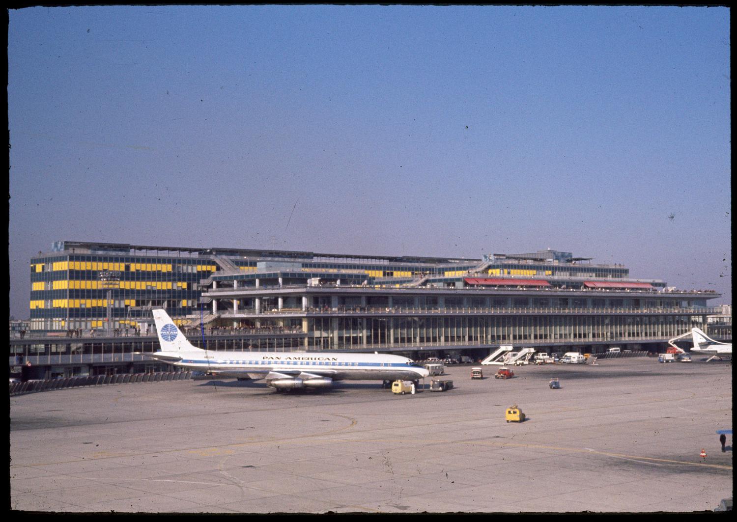 1961 1966, Les Installations Terminales vues depuis le sud ouest.