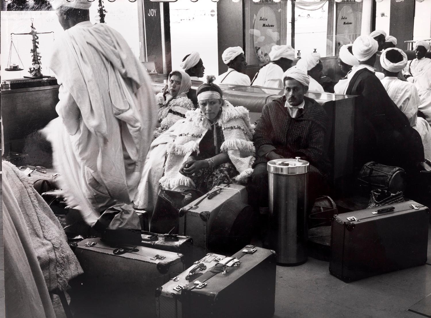 "Orly Installations Terminales", album de photographies destinées à la presse édité par l'Aéroport de Paris, 1961.