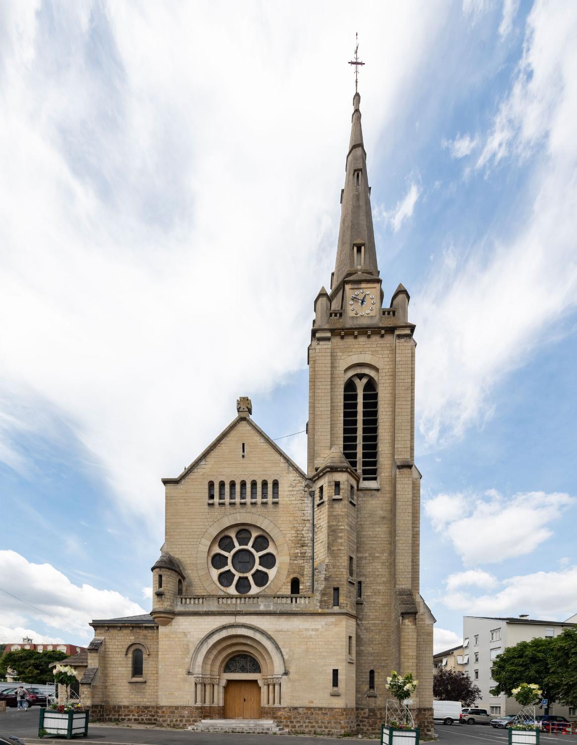 Vue générale de l'église. 