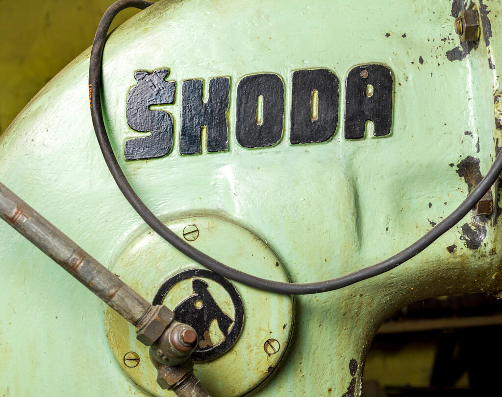 Atelier de mécanique générale (usinage). Détail de la fraiseuse SKODA.