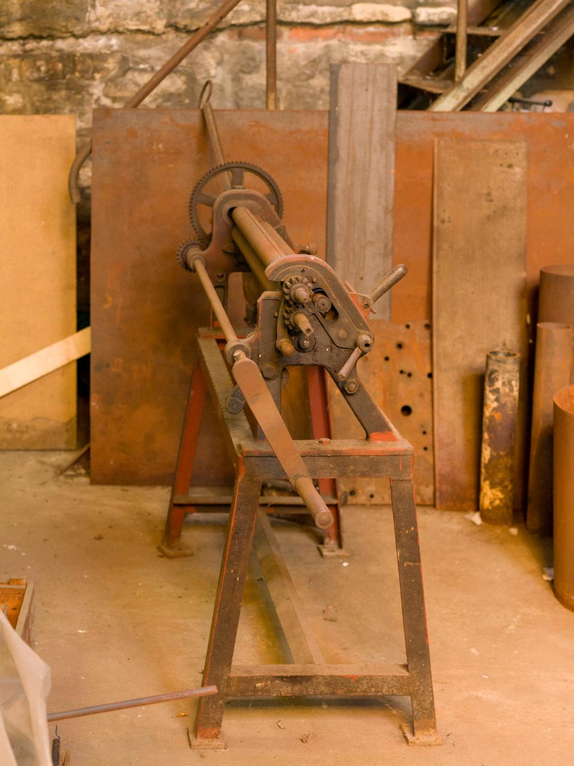 Chaudronnerie métallique. Rouleuse.
