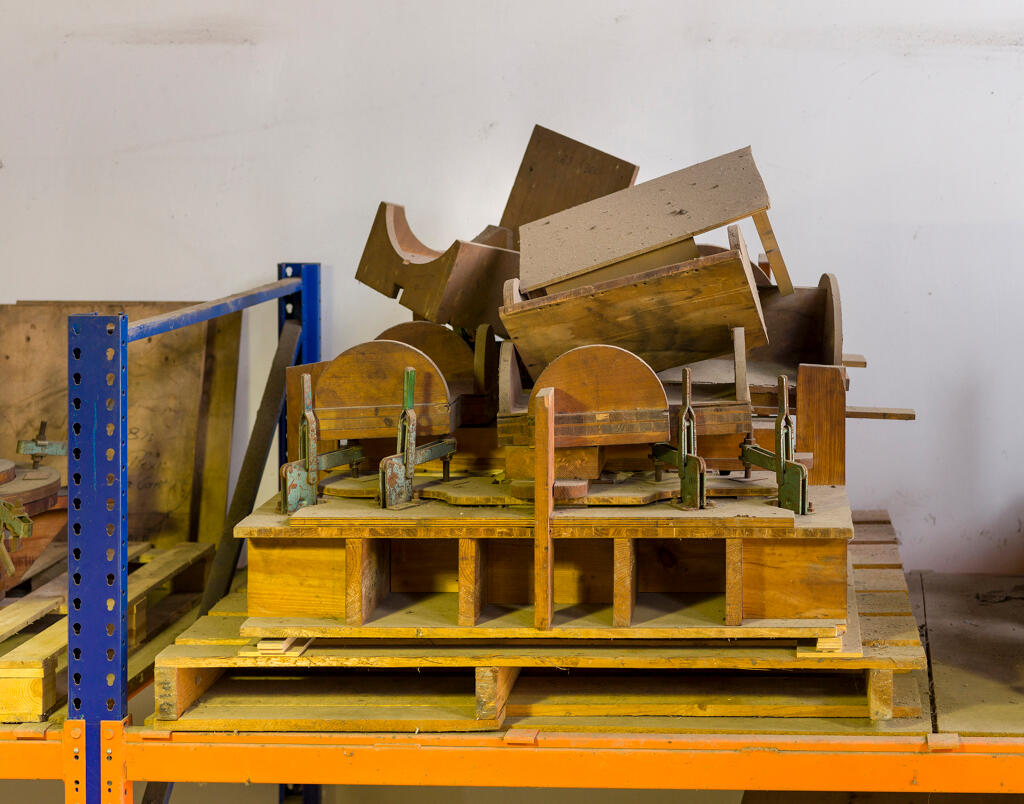 Atelier de thermoformage. Moules de fabrication.