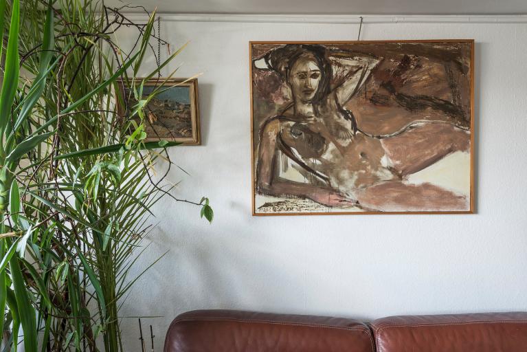 "Nu accoudé", dans le salon 