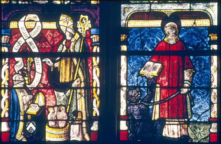 Panneaux supérieurs des lancettes gauche et droite.