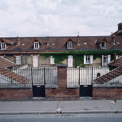 Cité ouvrière.