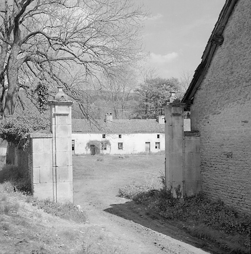 Vue des logements d'ouvriers.