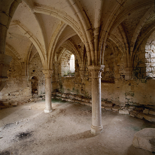 Intérieur de l'abbaye : salle capitulaire.