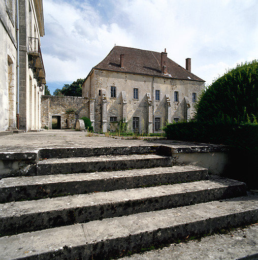 Bâtiments abbatiaux.