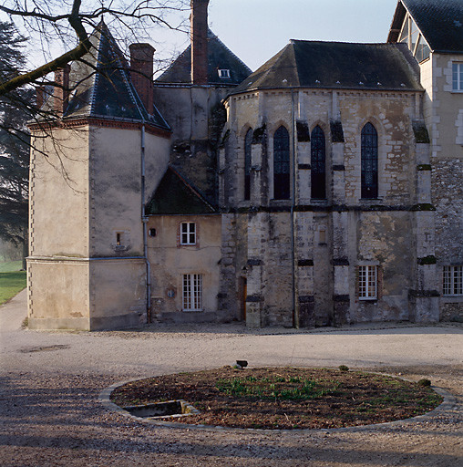 La chapelle, entre le corps central et l'aile gauche (2).