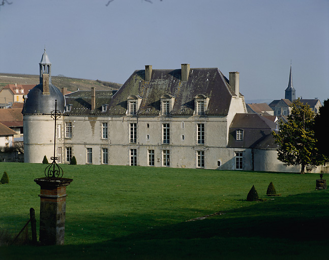 Le château, côté parc (2).