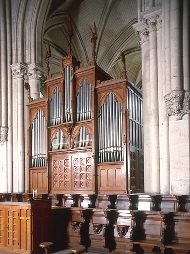 Vue d'ensemble de l'orgue.