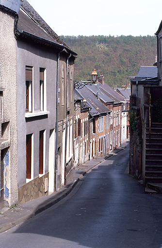 Vue d'ensemble de la rue.