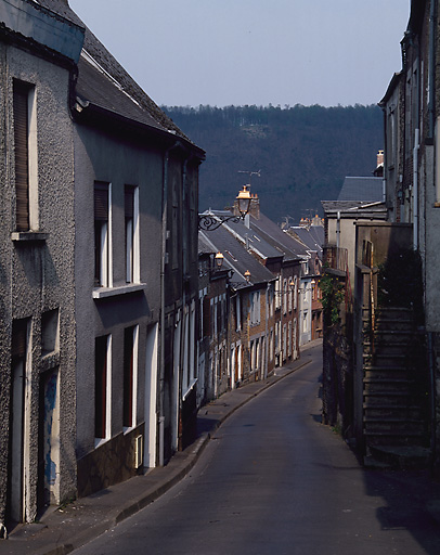 Vue d'ensemble de la rue.