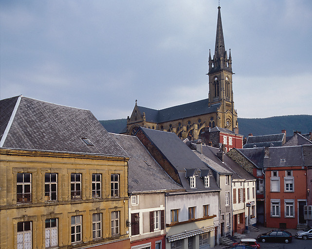 Vue depuis la place Lambert Hamaide.