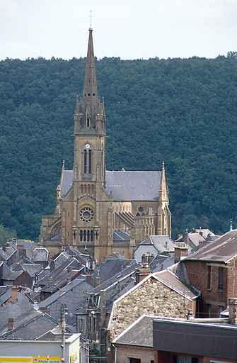 Panorama sur l'église depuis le quartier du Terne de la Haye.