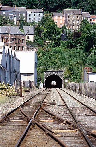 L'entrée du tunnel ferroviaire, côté Fumay.