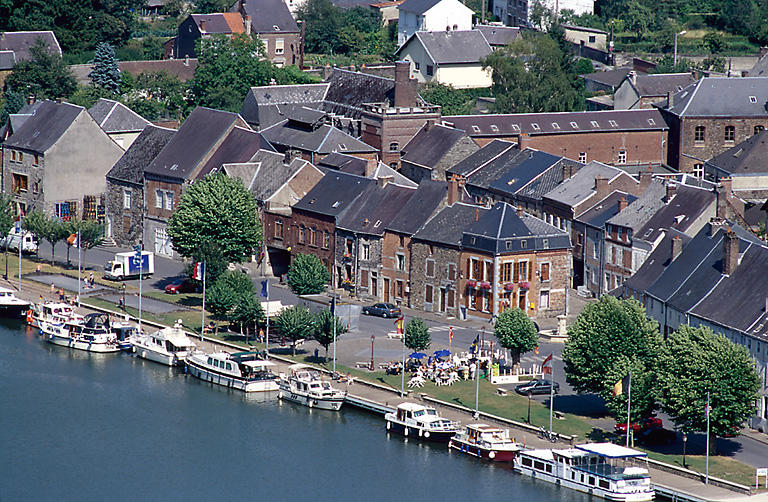 La halte fluviale de Fumay, vue depuis le point de vue dit 'le Relais'.