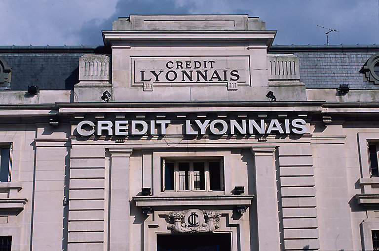Détail de la façade, partie haute.