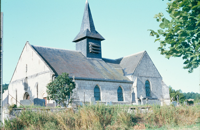 Eglise paroissiale et cimetière Saint-Lucien