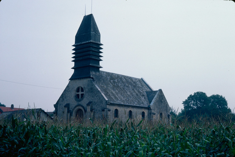 Vue sud-ouest de l'église.