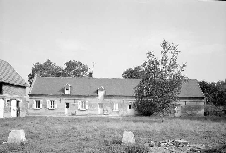 Logis. Vue d'ensemble.