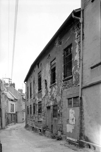 Ancien moulin à farine, dit Passe-Arrière ou moulin du Bassin, puis usine de traitement de surface des métaux