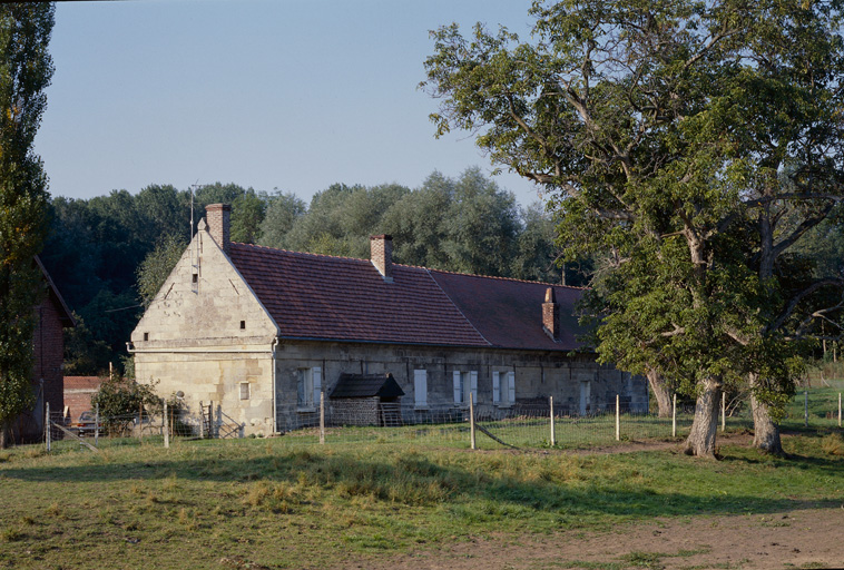 Vue d'ensemble de la ferme.