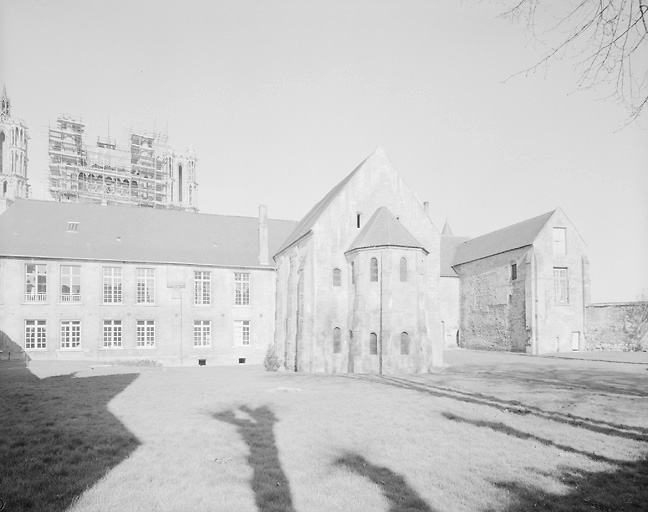 Vue d'ensemble de l'évêché et élévation Est