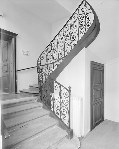 Vue du départ de l'escalier