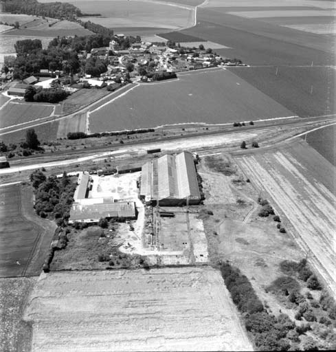 Vue aérienne, flanc nord.