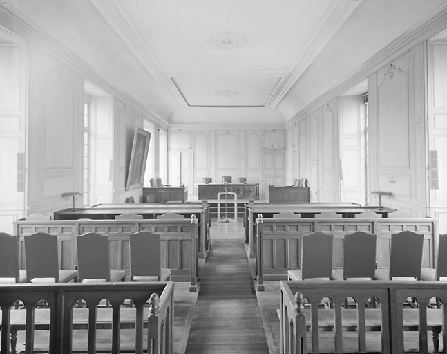 Vue d'ensemble de la salle d'audience de l'aile Est (1er étage)