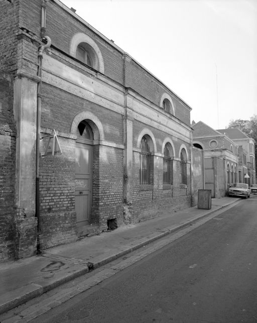 Vue générale de la rue Vivien prise depuis le nord-est.