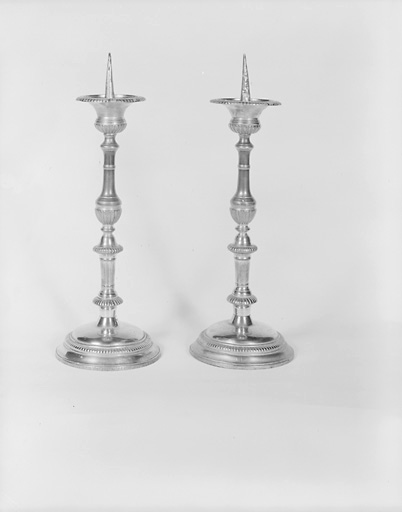 2 chandeliers d'autel