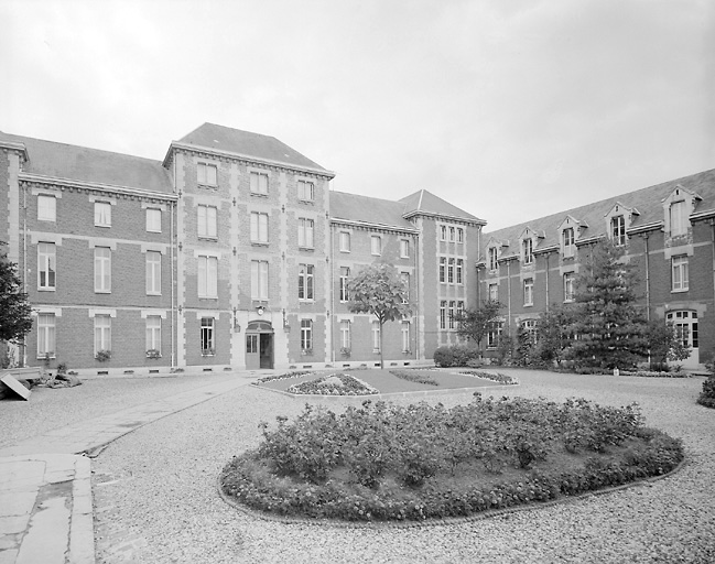 Cour d'honneur.