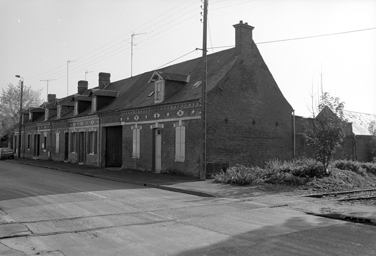 Logement d'ouvriers, élévation antérieure.