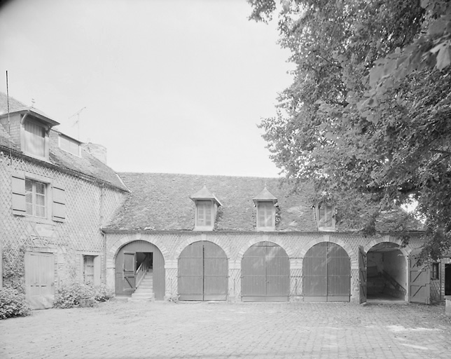 Les anciennes écuries