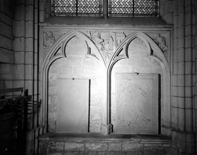 Arcature de la 3e chapelle sud de la nef : scènes de la vie de saint Léonard, vue d'ensemble.