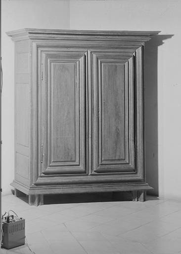 Armoire (2)