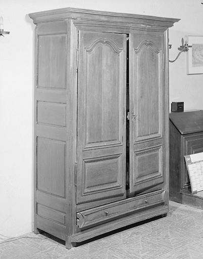 Armoire (1)