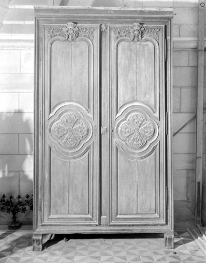 Armoire (2)