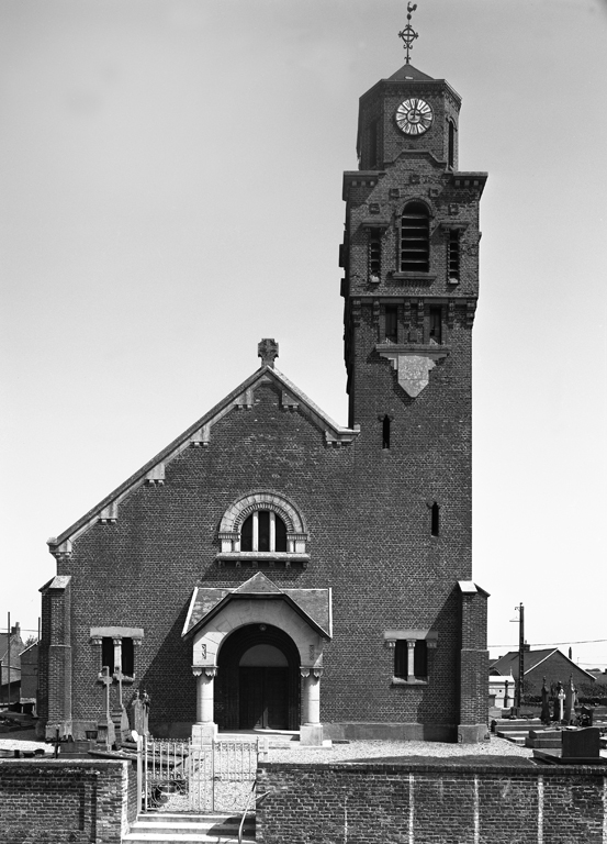 Rue de l'Abbaye, rue de la Laiterie : église paroissiale Saint-Martin. ; Elévation occidentale.