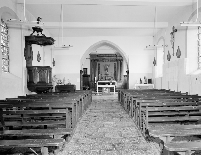 Vue intérieure, vers le choeur. ; Vue intérieure, vers le choeur.