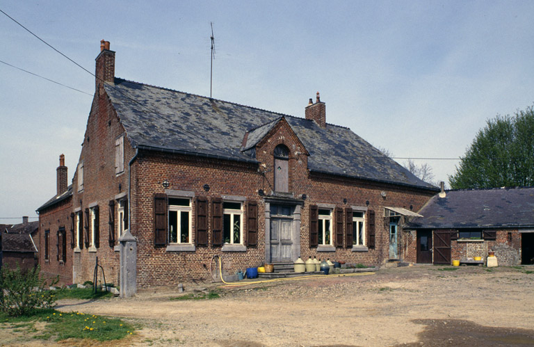 Dorengt, ferme (repérée), 13 ruelle Champagne : logis.