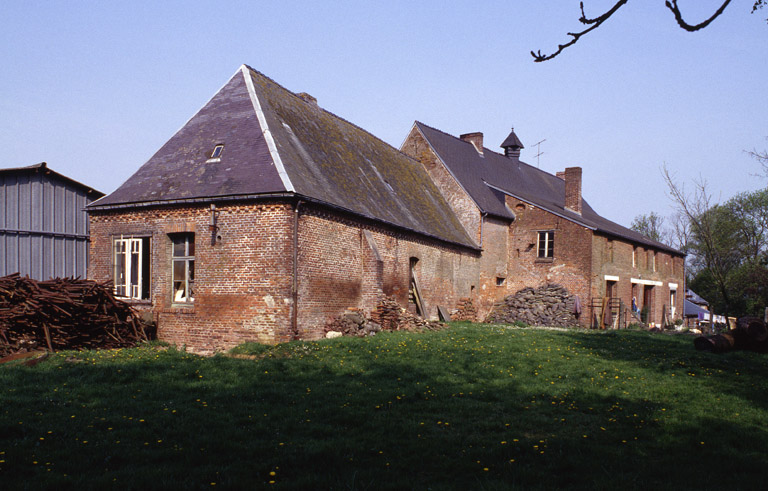 Vue de l'élévation postérieure du logis, depuis le sud-est.