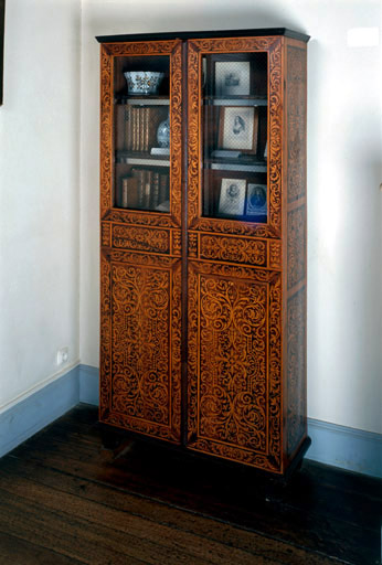 Armoire-bibliothèque