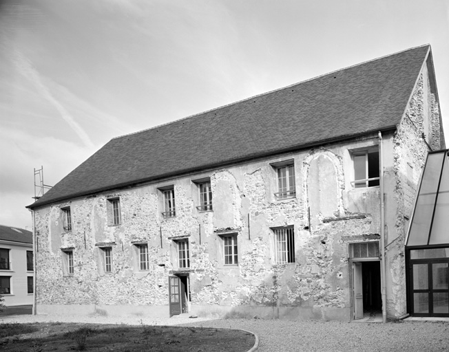 La face occidentale de l'ancienne chapelle.