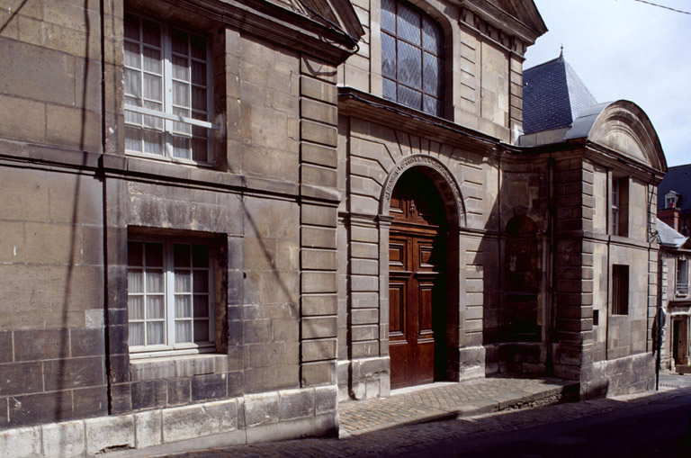 Façade de la chapelle.