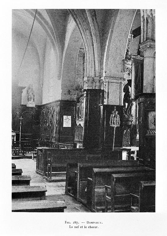 Vue de la partie sud de la croisée du transept et du chœur, réalisée par Étienne Moreau-Nélaton en août 1911, in Les Églises de chez nous. Arrondissement de Soissons, t. 1, fig. 287. ; Vue de la partie sud de la croisée du transept et du chœur, réalisée par Étienne Moreau-Nélaton en août 1911, in Les Églises de chez nous. Arrondissement de Soissons, t. 1, fig. 287.